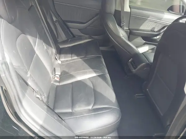 5YJ3E1EB7JF186833 2018 TESLA MODEL 3 - Image 8