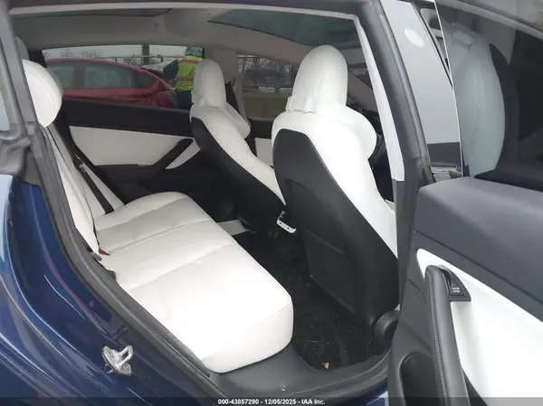 5YJ3E1EB7KF195047 2019 TESLA MODEL 3 - Image 8