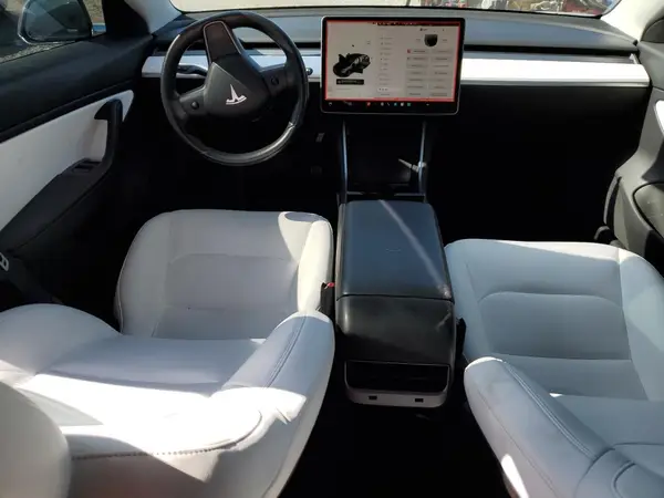 5YJ3E1EB7KF195257 2019 TESLA MODEL 3 - Image 8