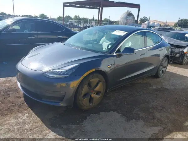 5YJ3E1EB7KF195274 2019 TESLA MODEL 3 - Image 2