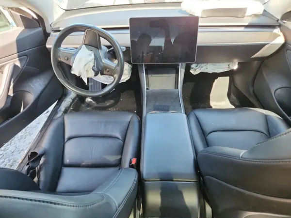 5YJ3E1EB7KF197039 2019 TESLA MODEL 3 - Image 8
