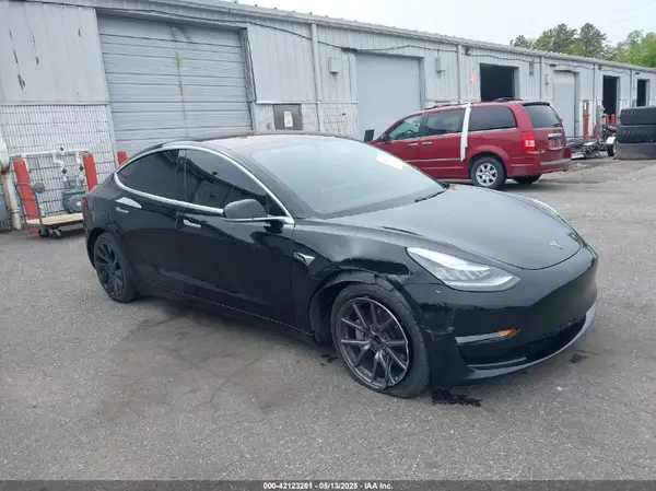 5YJ3E1EB7KF199129 2019 TESLA MODEL 3 - Image 1