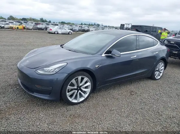 5YJ3E1EB7KF205883 2019 TESLA MODEL 3 - Image 2