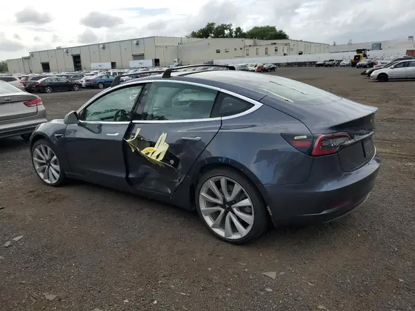 5YJ3E1EB7KF205897 2019 TESLA MODEL 3 - Image 2