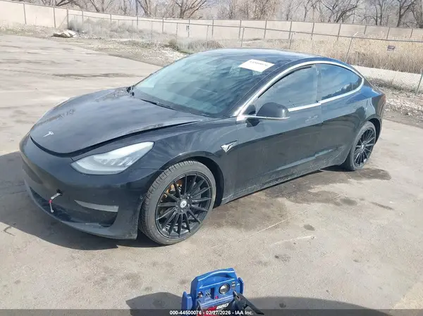 5YJ3E1EB7KF212106 2019 TESLA MODEL 3 - Image 2