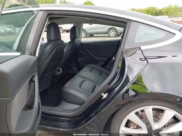 5YJ3E1EB7KF364628 2019 TESLA MODEL 3 - Image 8