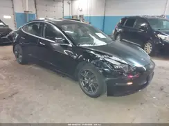 5YJ3E1EB7KF384801 2019 TESLA MODEL 3