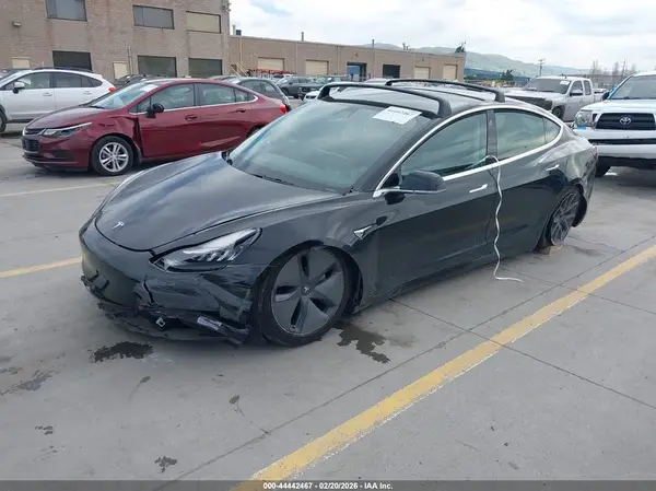 5YJ3E1EB7KF385110 2019 TESLA MODEL 3 - Image 2