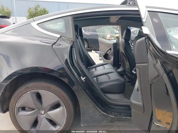 5YJ3E1EB7KF385110 2019 TESLA MODEL 3 - Image 8