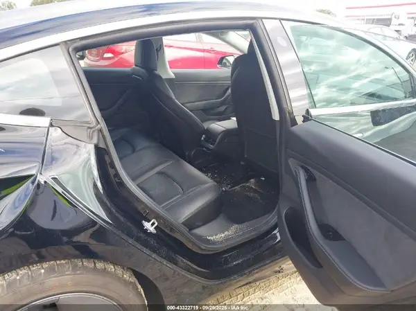 5YJ3E1EB7KF385298 2019 TESLA MODEL 3 - Image 8