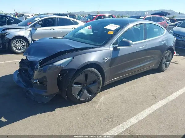 5YJ3E1EB7KF386323 2019 TESLA MODEL 3 - Image 2