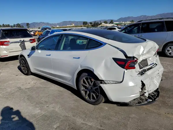 5YJ3E1EB7KF387004 2019 TESLA MODEL 3 - Image 2