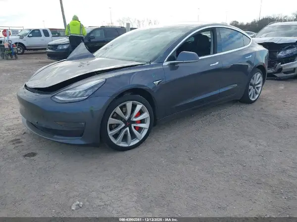 5YJ3E1EB7KF389142 2019 TESLA MODEL 3 - Image 2