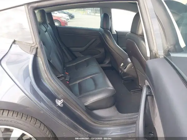 5YJ3E1EB7KF389142 2019 TESLA MODEL 3 - Image 8