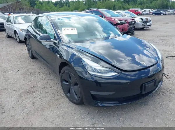 5YJ3E1EB7KF390498 2019 TESLA MODEL 3 - Image 1