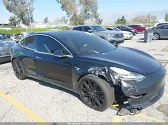 5YJ3E1EB7KF390565 2019 TESLA MODEL 3