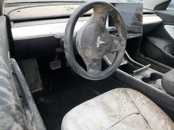 5YJ3E1EB7KF390775 2019 TESLA MODEL 3 - Image 8