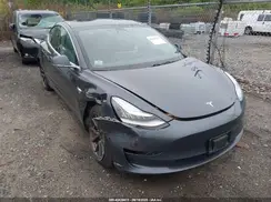 5YJ3E1EB7KF413312 2019 TESLA MODEL 3