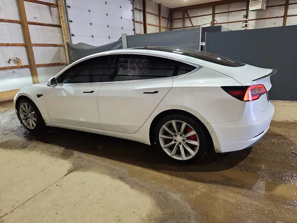 5YJ3E1EB7KF413665 2019 TESLA MODEL 3 - Image 2