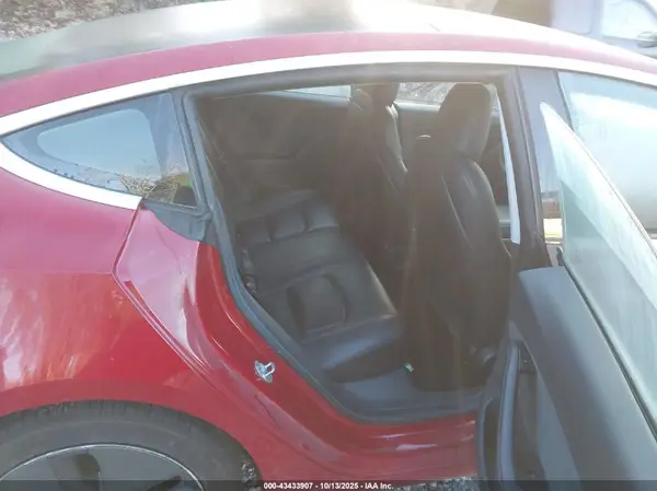 5YJ3E1EB7KF418235 2019 TESLA MODEL 3 - Image 8