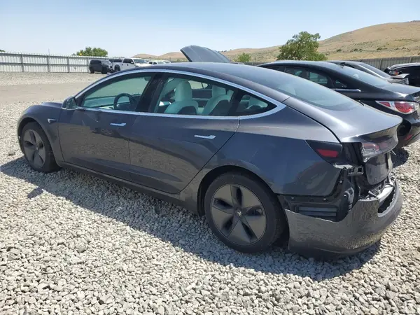 5YJ3E1EB7KF421488 2019 TESLA MODEL 3 - Image 2