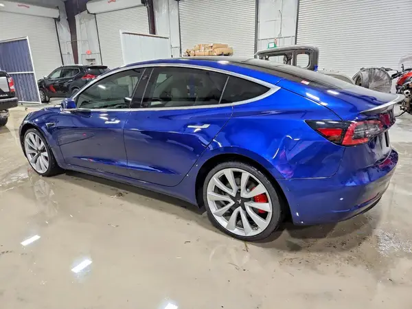 5YJ3E1EB7KF422088 2019 TESLA MODEL 3 - Image 2