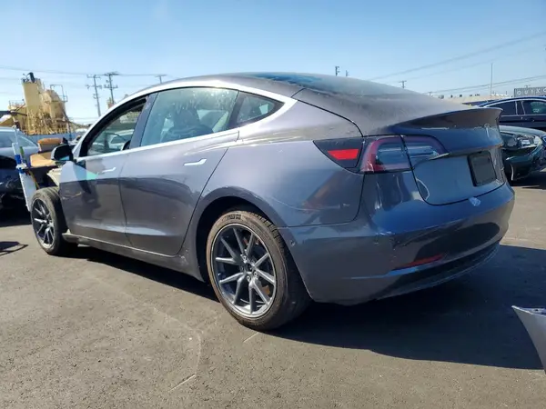 5YJ3E1EB7KF432541 2019 TESLA MODEL 3 - Image 2