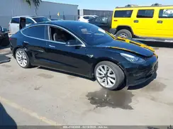 5YJ3E1EB7KF433608 2019 TESLA MODEL 3