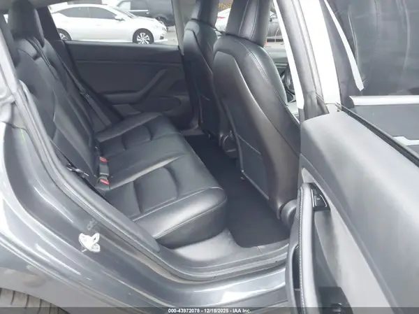 5YJ3E1EB7KF437559 2019 TESLA MODEL 3 - Image 8