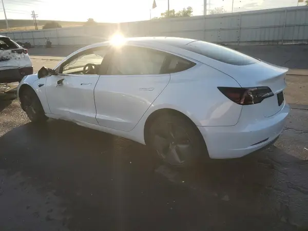 5YJ3E1EB7KF442339 2019 TESLA MODEL 3 - Image 2