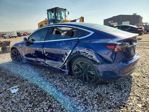 5YJ3E1EB7KF465023 2019 TESLA MODEL 3 - Image 2