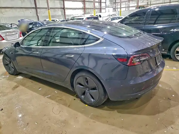 5YJ3E1EB7KF510042 2019 TESLA MODEL 3 - Image 2