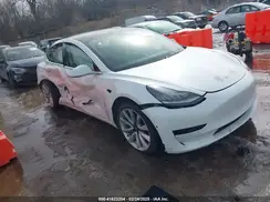 5YJ3E1EB7KF512423 2019 TESLA MODEL 3