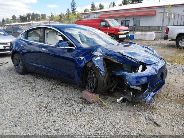 5YJ3E1EB7KF522112 2019 TESLA MODEL 3 - Image 1