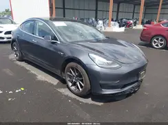 5YJ3E1EB7KF533319 2019 TESLA MODEL 3