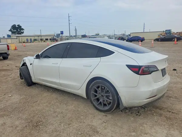 5YJ3E1EB7LF618968 2020 TESLA MODEL 3 - Image 2