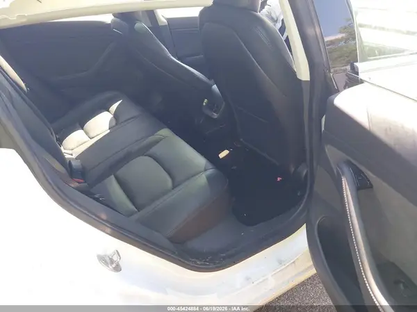 5YJ3E1EB7LF619425 2020 TESLA MODEL 3 - Image 8