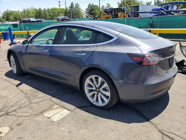 5YJ3E1EB7LF620137 2020 TESLA MODEL 3 - Image 2