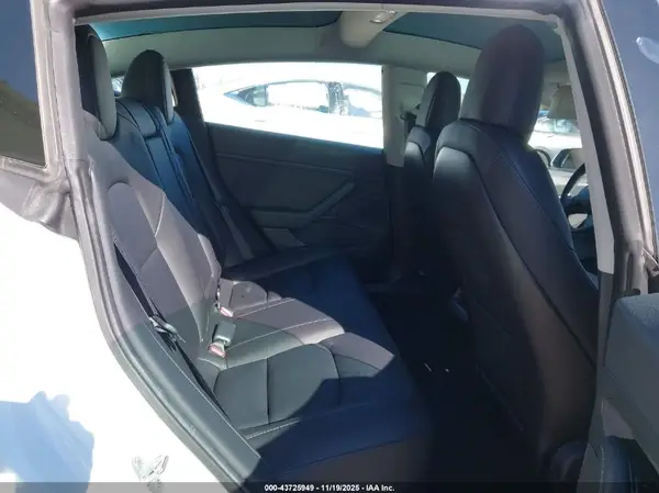5YJ3E1EB7LF637536 2020 TESLA MODEL 3 - Image 8