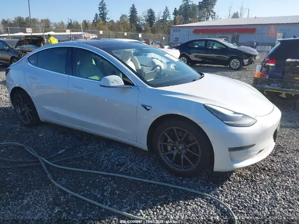 5YJ3E1EB7LF639223 2020 TESLA MODEL 3 - Image 1