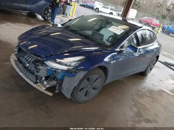 5YJ3E1EB7LF639352 2020 TESLA MODEL 3 - Image 2