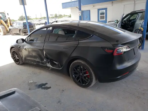 5YJ3E1EB7LF639755 2020 TESLA MODEL 3 - Image 2