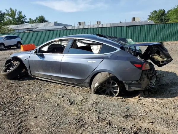5YJ3E1EB7LF647483 2020 TESLA MODEL 3 - Image 2