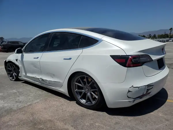 5YJ3E1EB7LF650237 2020 TESLA MODEL 3 - Image 2
