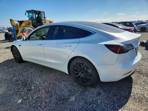 5YJ3E1EB7LF667331 2020 TESLA MODEL 3 - Image 2