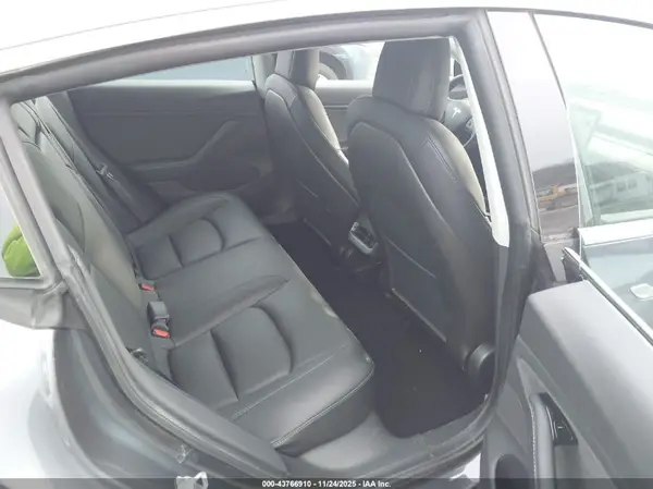 5YJ3E1EB7LF717418 2020 TESLA MODEL 3 - Image 8