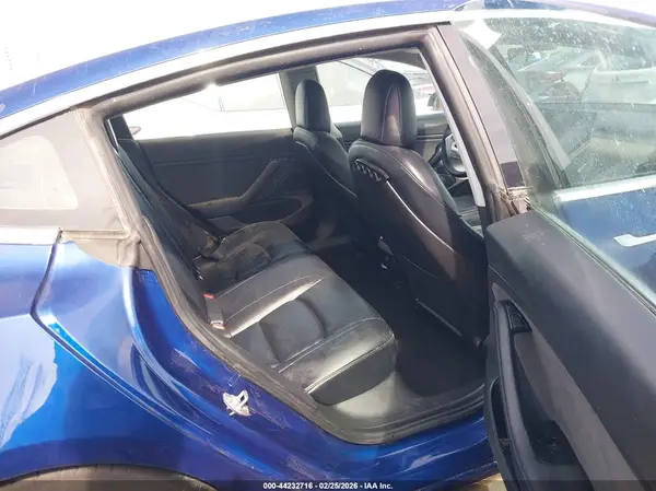 5YJ3E1EB7LF735613 2020 TESLA MODEL 3 - Image 8