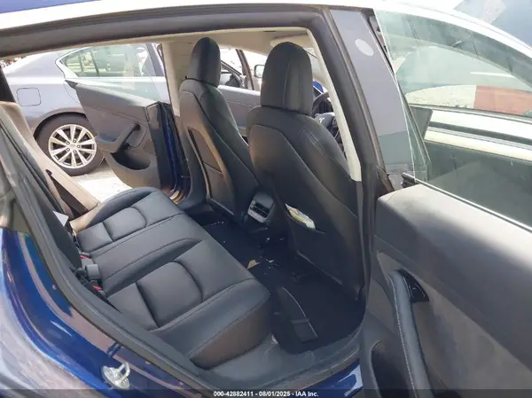 5YJ3E1EB7LF800900 2020 TESLA MODEL 3 - Image 8