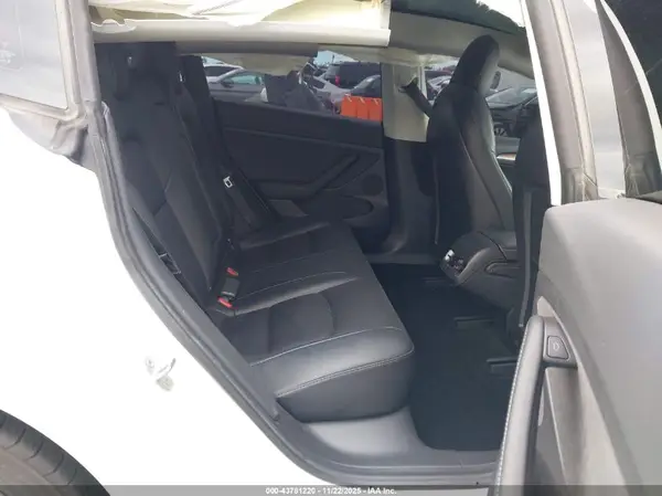 5YJ3E1EB7MF001751 2021 TESLA MODEL 3 - Image 8