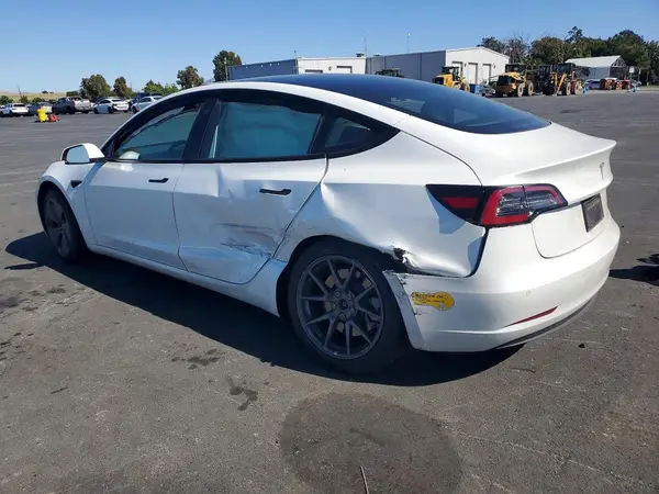 5YJ3E1EB7MF003967 2021 TESLA MODEL 3 - Image 2